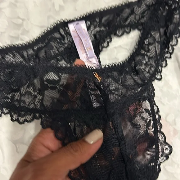 Savage X Fenty Black Lace Bralette and Panty Set NWT S/XS - Picture 9 of 11